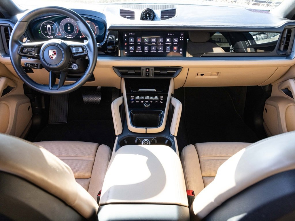 Used 2024 Porsche Cayenne Coupe image 45