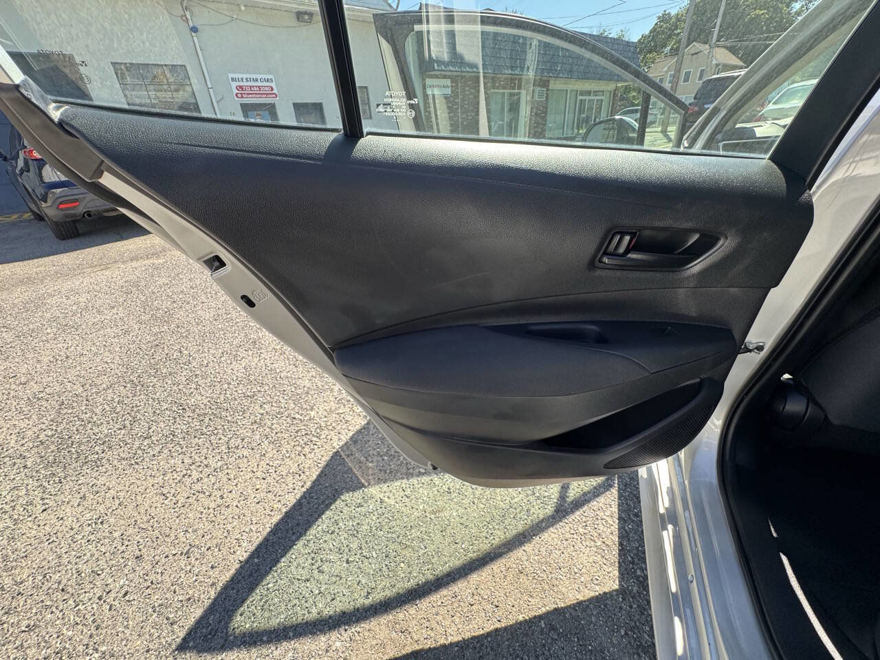Used 2023 Toyota Corolla LE image 28