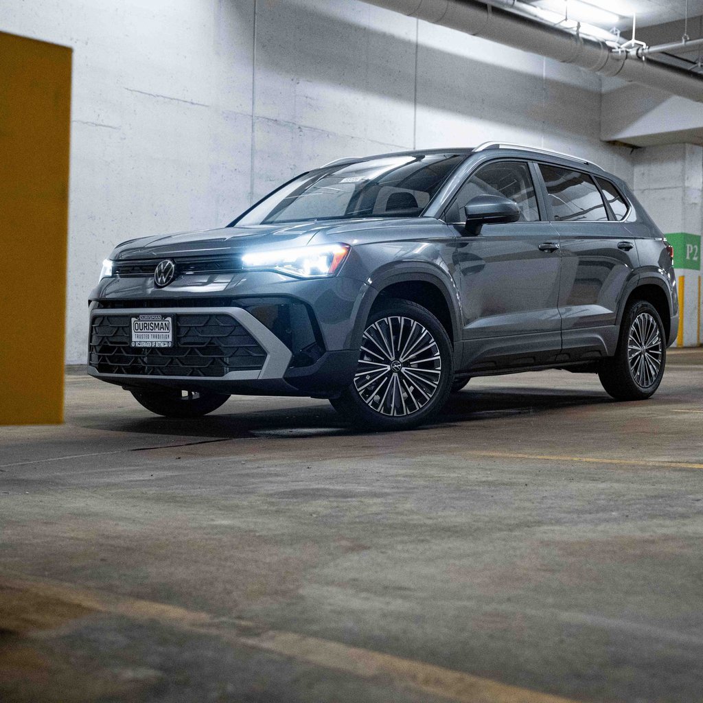 New 2025 Volkswagen Taos SE