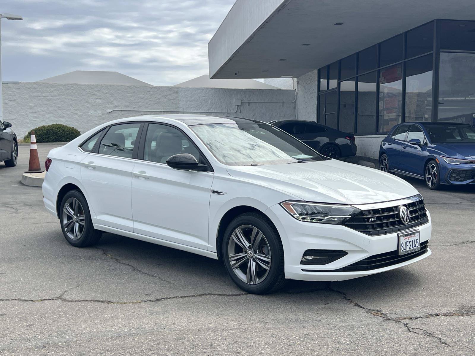 Used 2019 Volkswagen Jetta R-Line w/ R-Line Cold Weather Package FWD image 25
