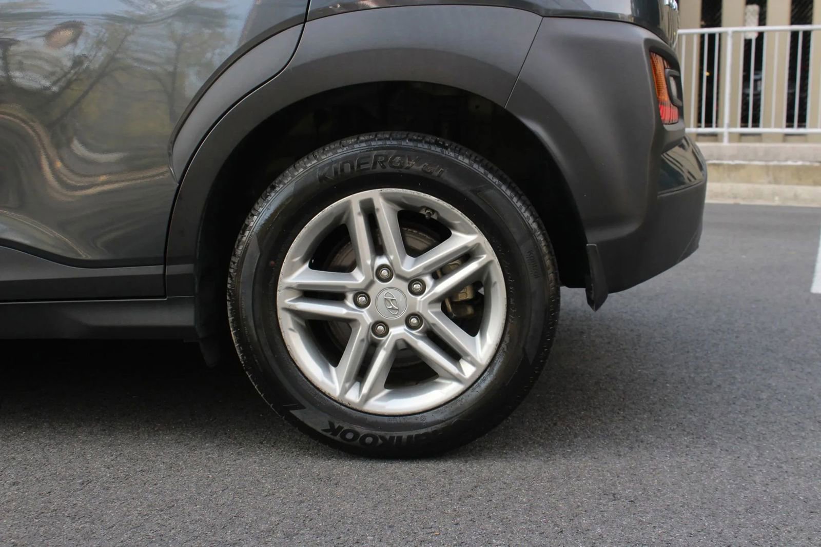 Used 2021 Hyundai Kona SE AWD/4WD image 10