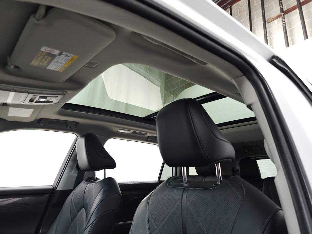 Used 2022 Toyota Highlander Platinum AWD/4WD image 18
