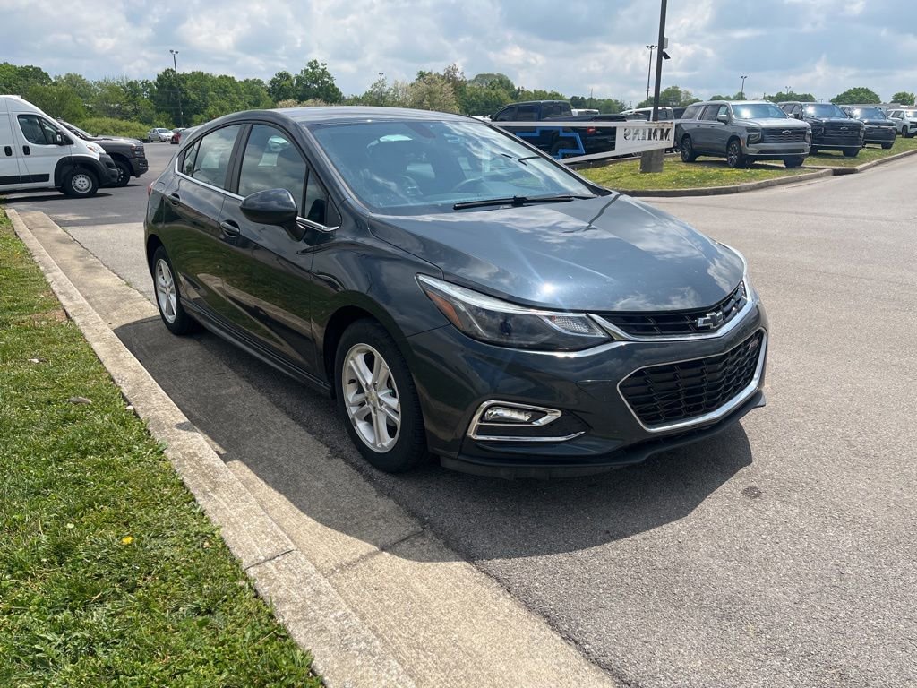 Used 2018 Chevrolet Cruze LT w/ RS Package FWD image 2