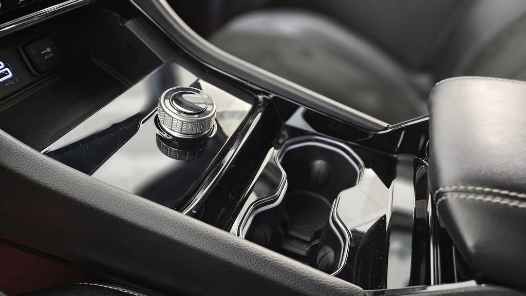 Used 2023 Jeep Grand Cherokee Altitude image 29