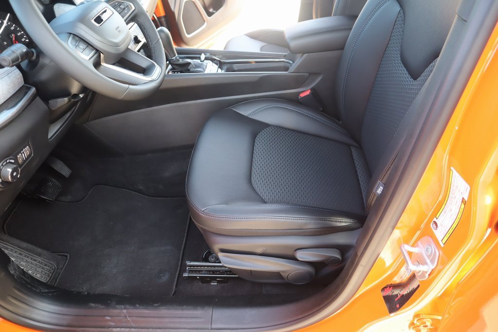 New 2026 Jeep Compass Latitude image 11