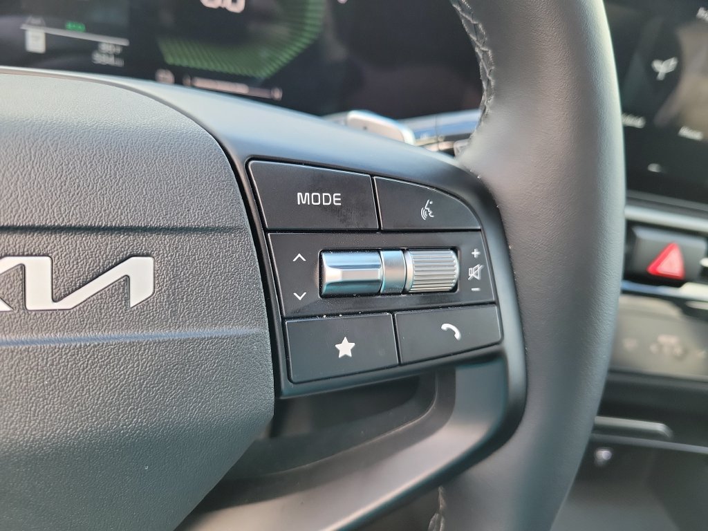 Used 2027 Kia Sportage LX FWD image 25