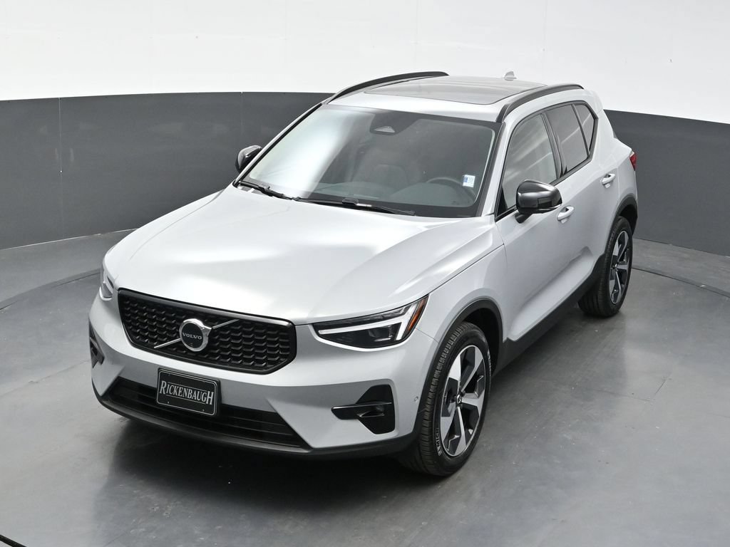 Used 2026 Volvo XC40 B5 Plus AWD/4WD image 31