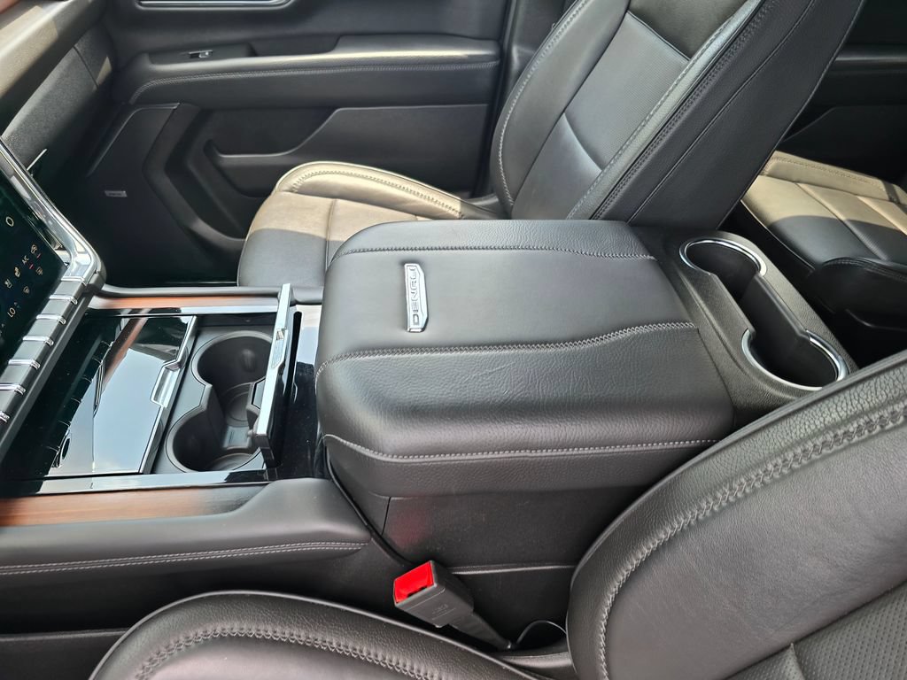 Certified 2025 GMC Yukon XL Denali AWD/4WD image 26