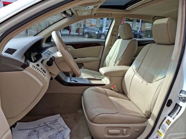 Used 2009 Toyota Avalon XLS image 13