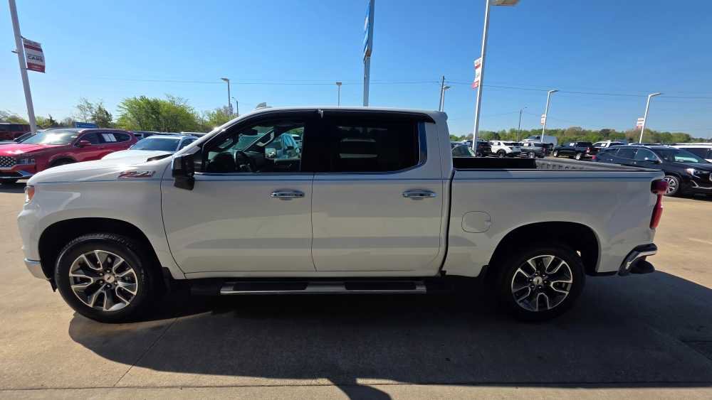 Used 2023 Chevrolet Silverado 1500 LTZ image 2