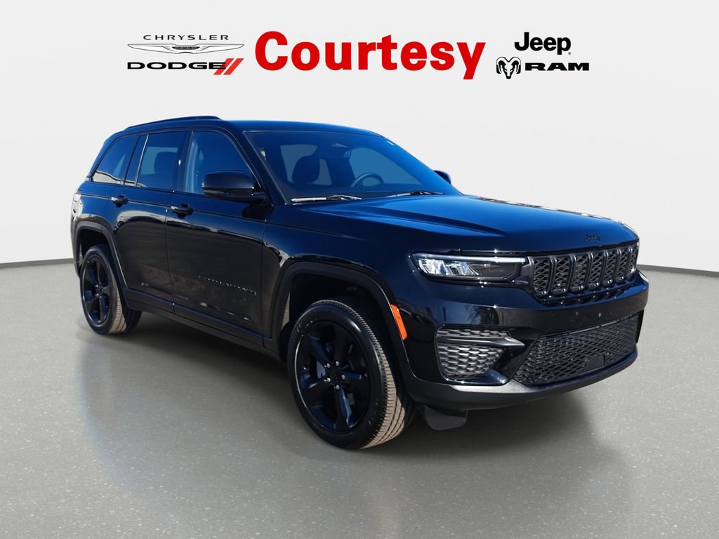 Used 2023 Jeep Grand Cherokee Altitude