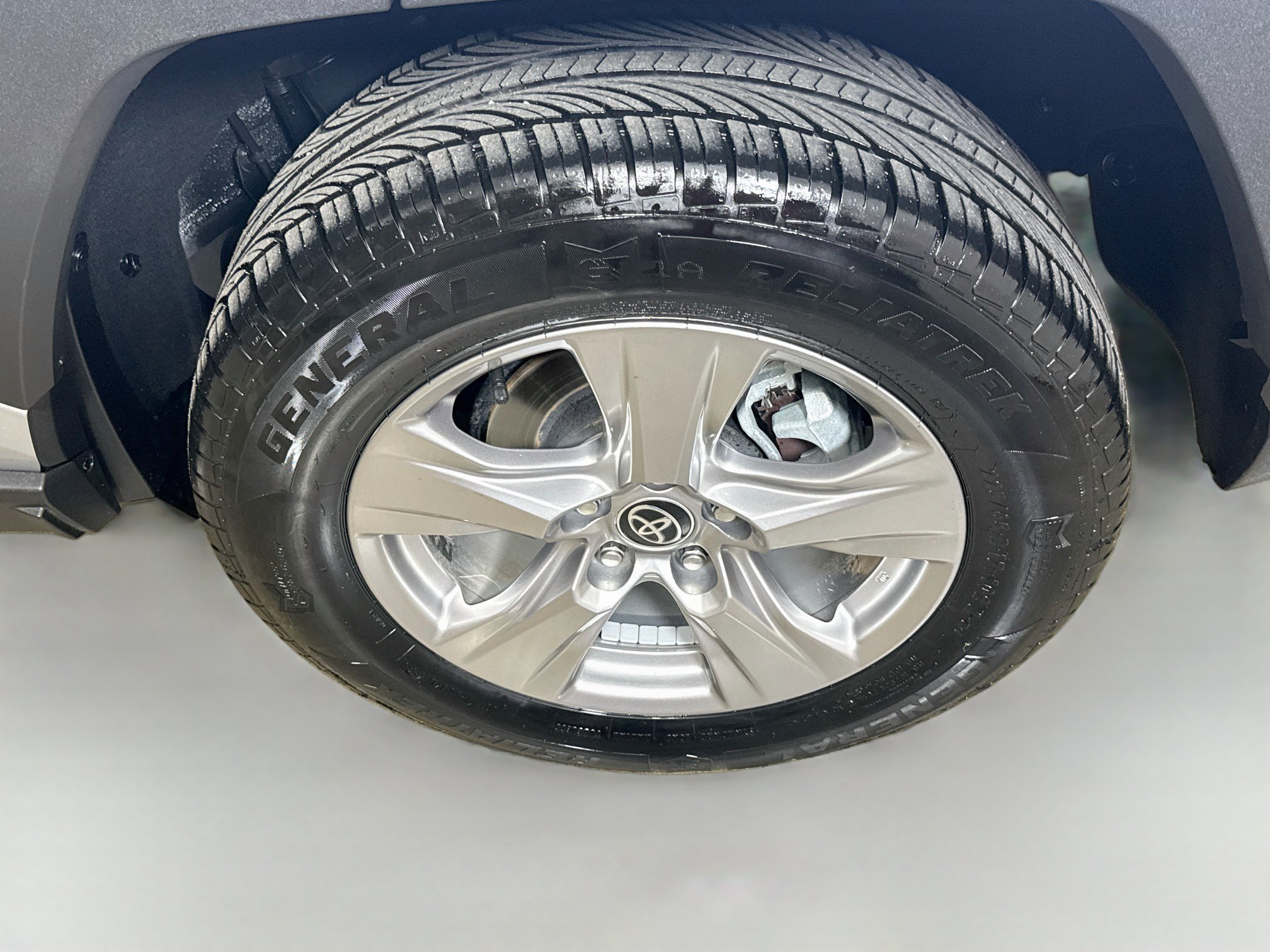 Certified 2022 Toyota RAV4 XLE AWD/4WD image 9