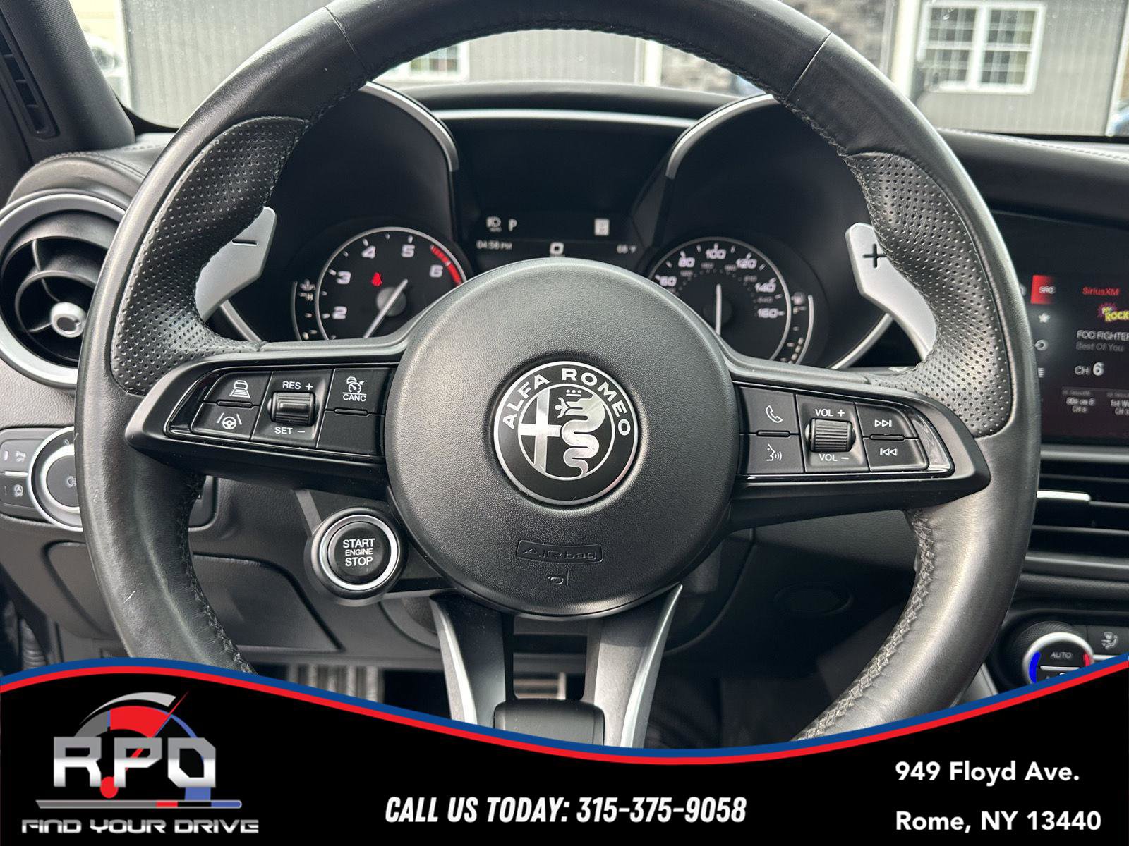 Used 2022 Alfa Romeo Giulia Veloce AWD/4WD image 16