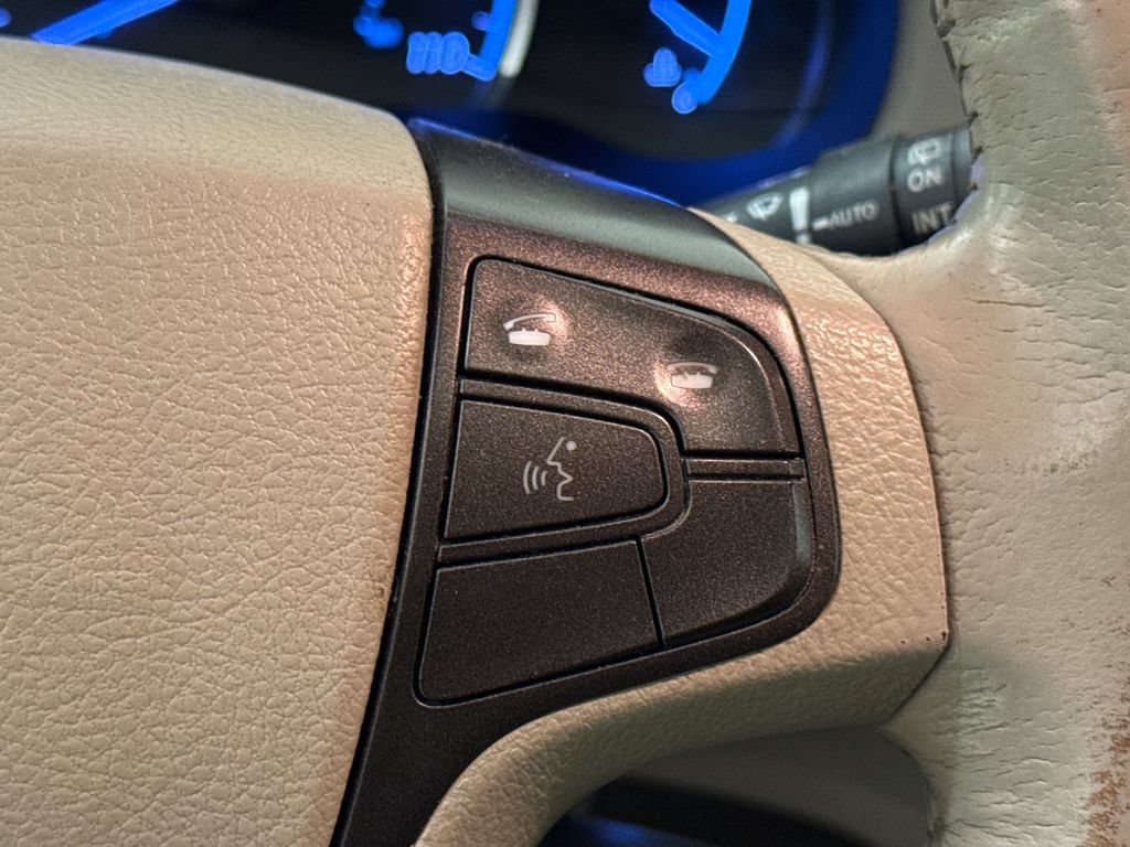 Used 2013 Toyota Sienna Limited w/ Premium Pkg FWD image 34
