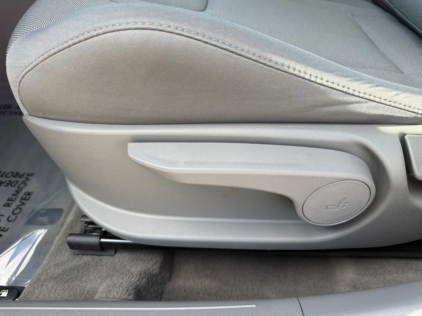 Used 2023 Hyundai Elantra SE w/ Preferred Accessory Package FWD image 17