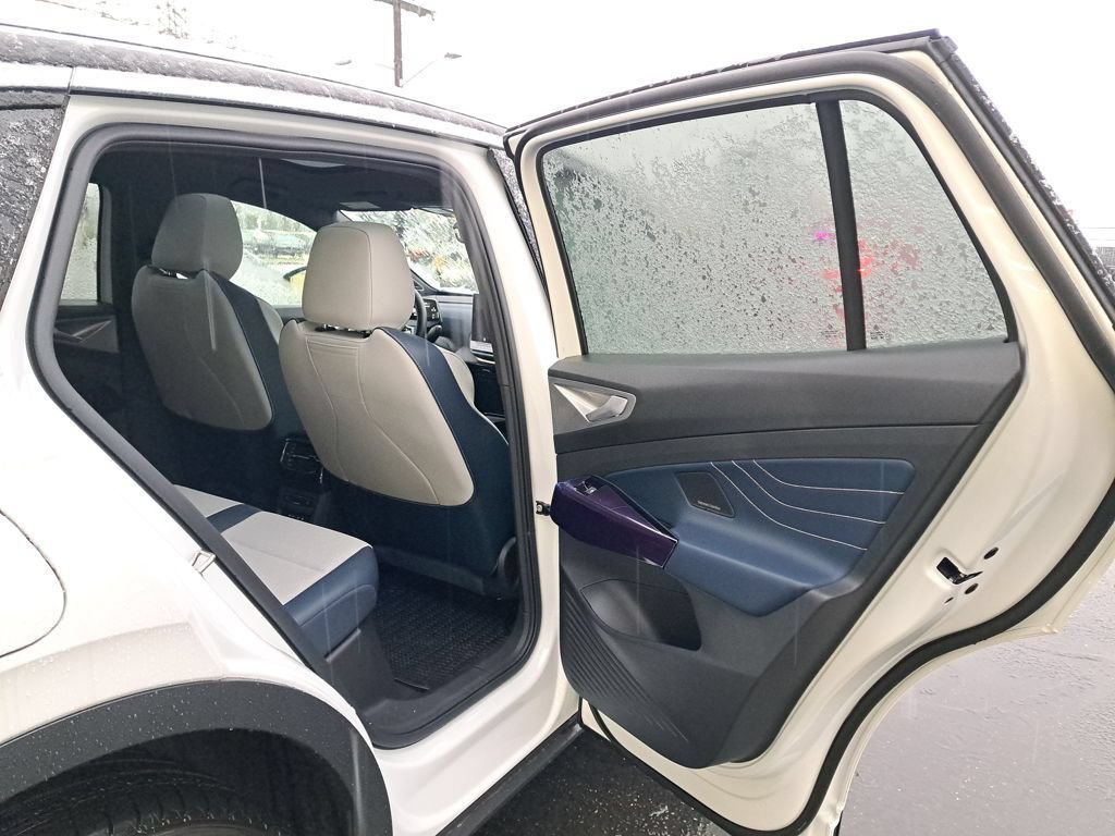 New 2025 Volkswagen ID.4 Pro S Plus AWD/4WD image 14