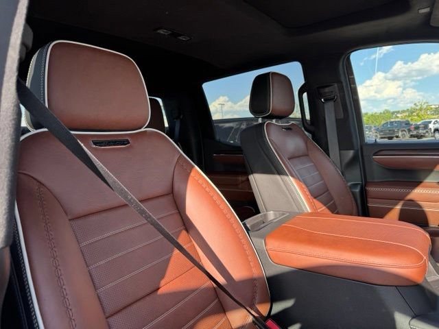 Certified 2026 GMC Sierra 1500 Denali Ultimate w/ LPO, Black Badging Package AWD/4WD image 26