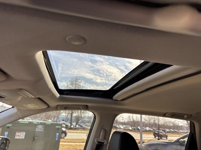 Used 2025 Honda CR-V EX-L image 18