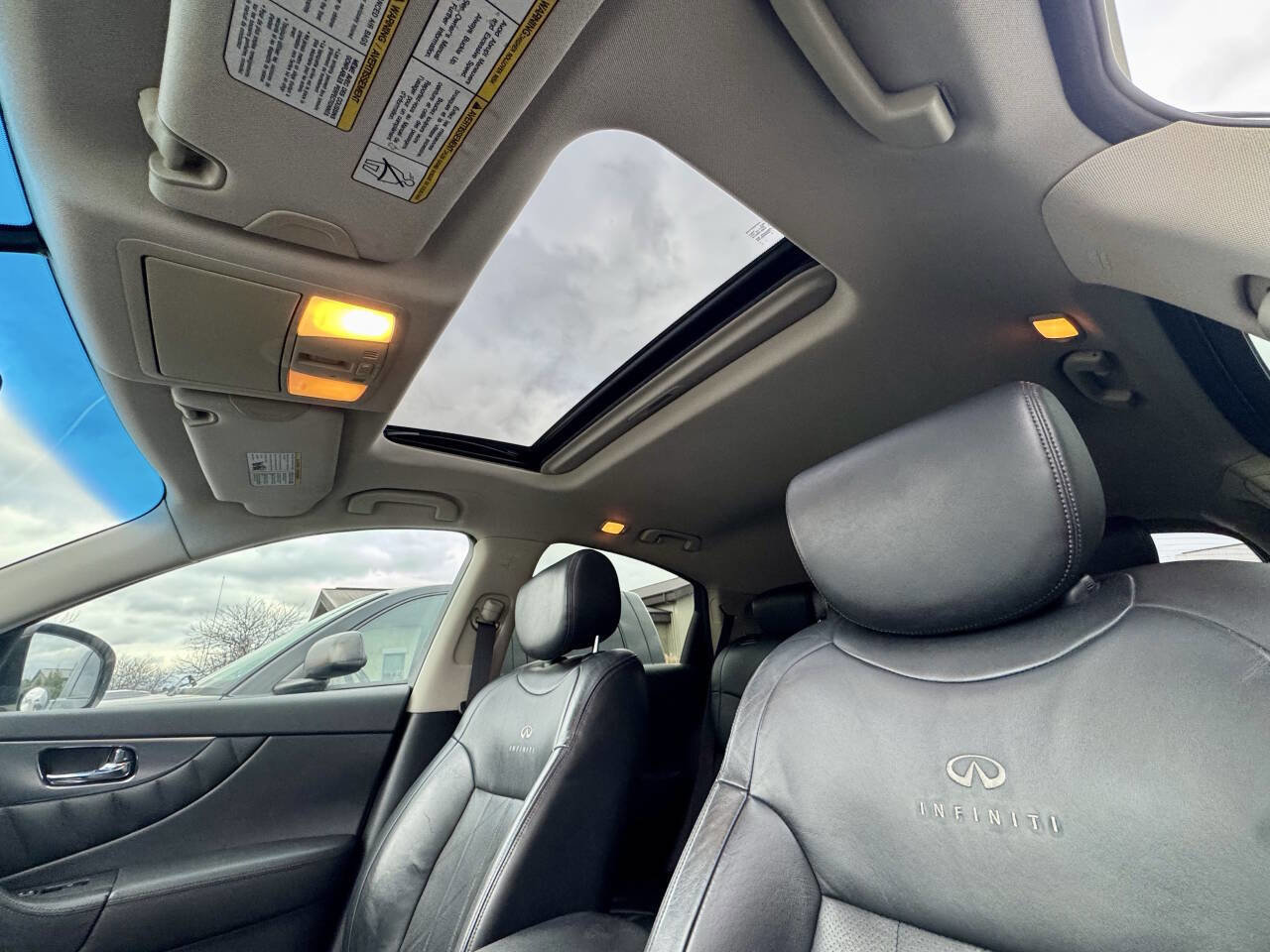 Used 2010 INFINITI FX35 AWD w/ Navigation Pkg image 31