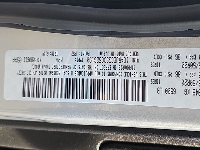 Used 2013 Jeep Grand Cherokee Overland w/ Trailer Tow Group RWD image 37