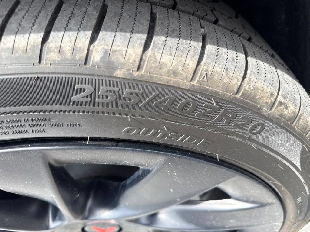Used 2024 Tesla Model Y Long Range AWD/4WD image 24