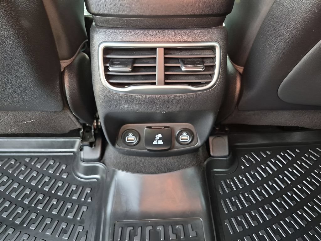 Used 2021 Hyundai Santa Fe Calligraphy AWD/4WD image 23