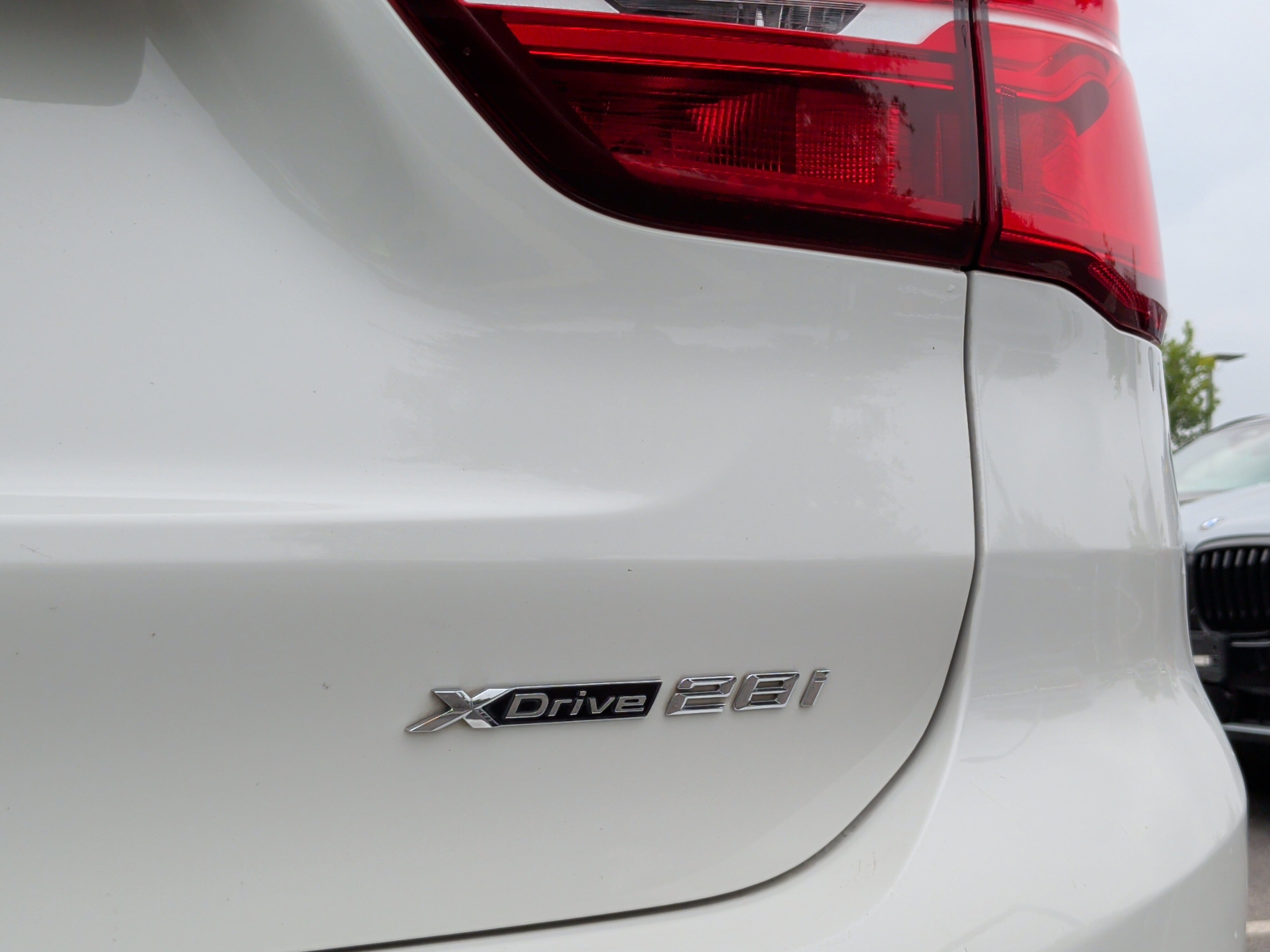 Used 2020 BMW X1 xDrive28i w/ Convenience Package AWD/4WD image 12