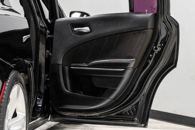 Used 2018 Dodge Charger R/T RWD image 45