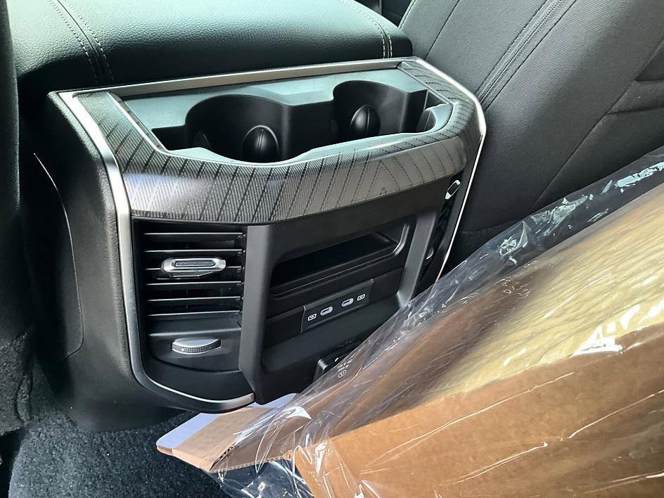 New 2026 RAM 2500 Big Horn AWD/4WD image 30