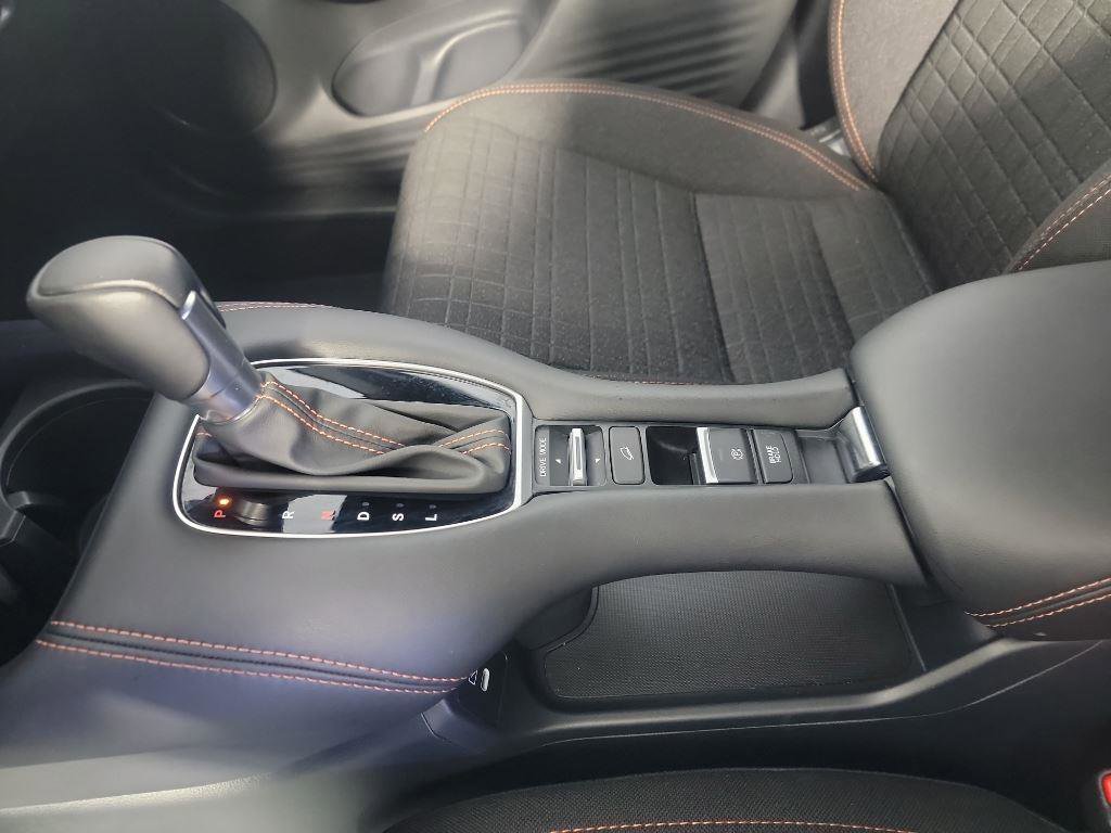 Certified 2025 Honda HR-V Sport image 34