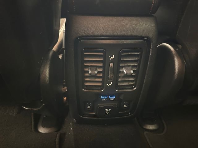 Used 2023 Dodge Durango R/T w/ Tow 'N Go Package AWD/4WD image 19