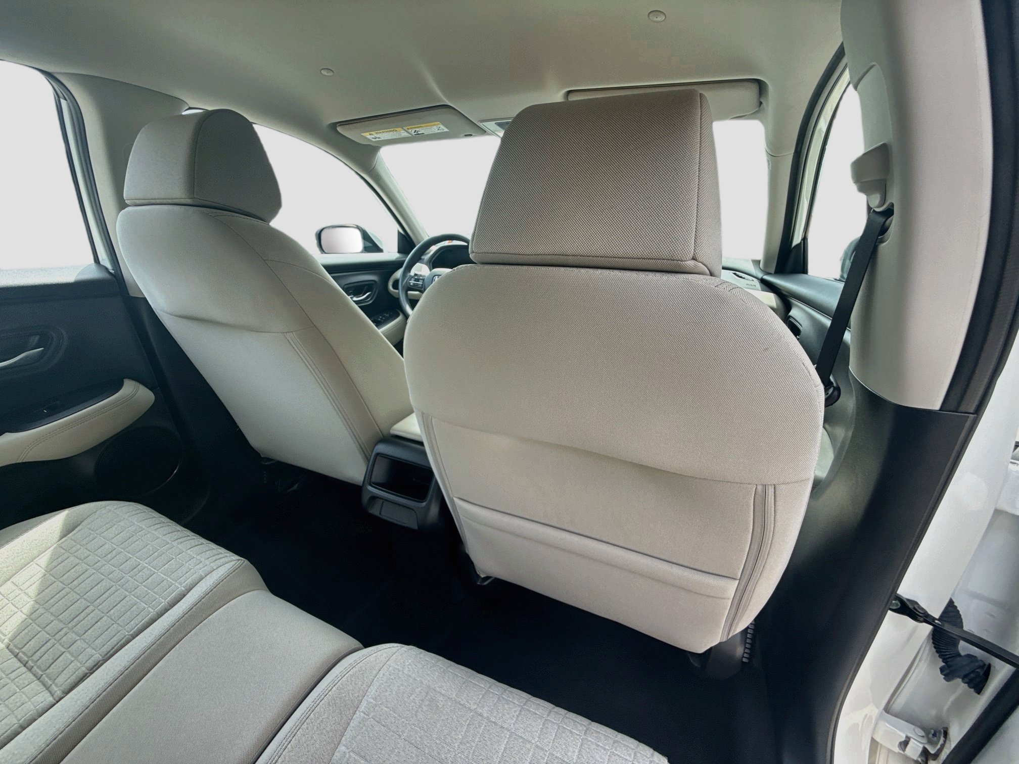 Certified 2025 Honda HR-V LX image 28