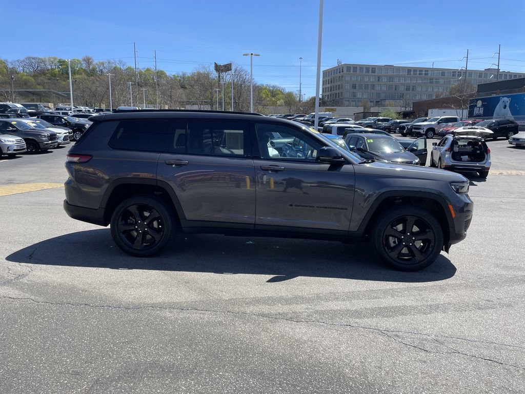 Used 2024 Jeep Grand Cherokee L Altitude AWD/4WD image 7