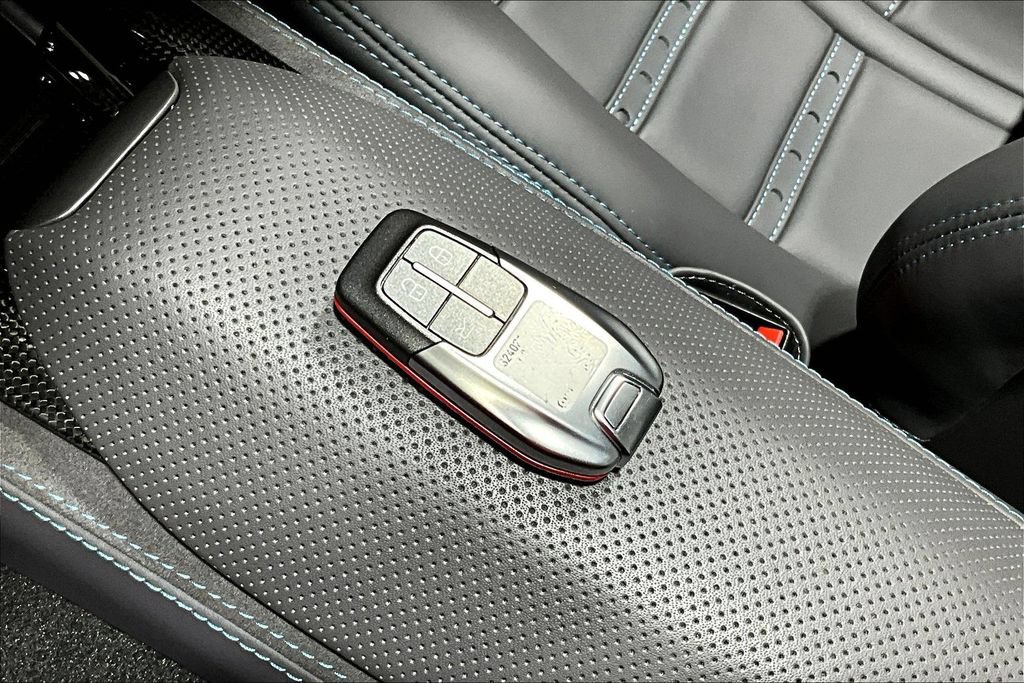 Used 2023 Ferrari 812 GTS RWD image 29