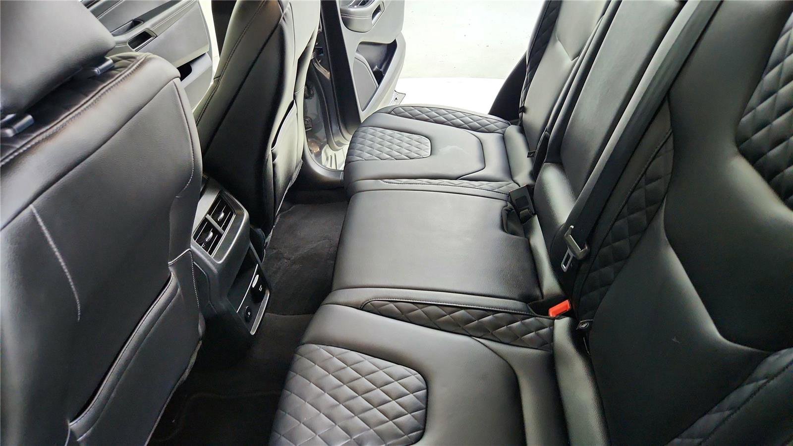 Used 2024 Ford Edge Titanium AWD/4WD image 29