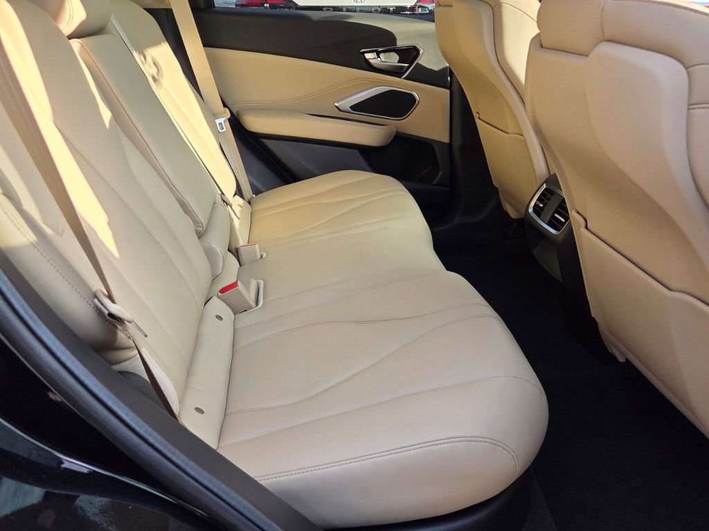 Used 2024 Acura RDX SH-AWD image 18