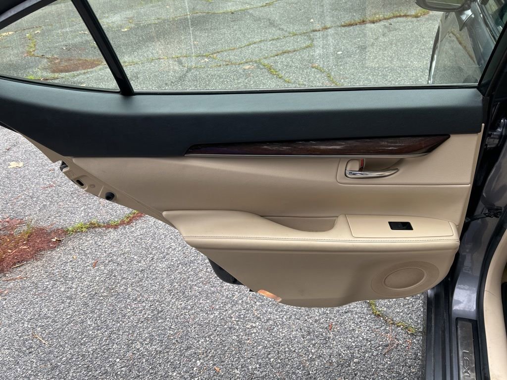 Used 2013 Lexus ES 350 w/ Luxury Pkg FWD image 24
