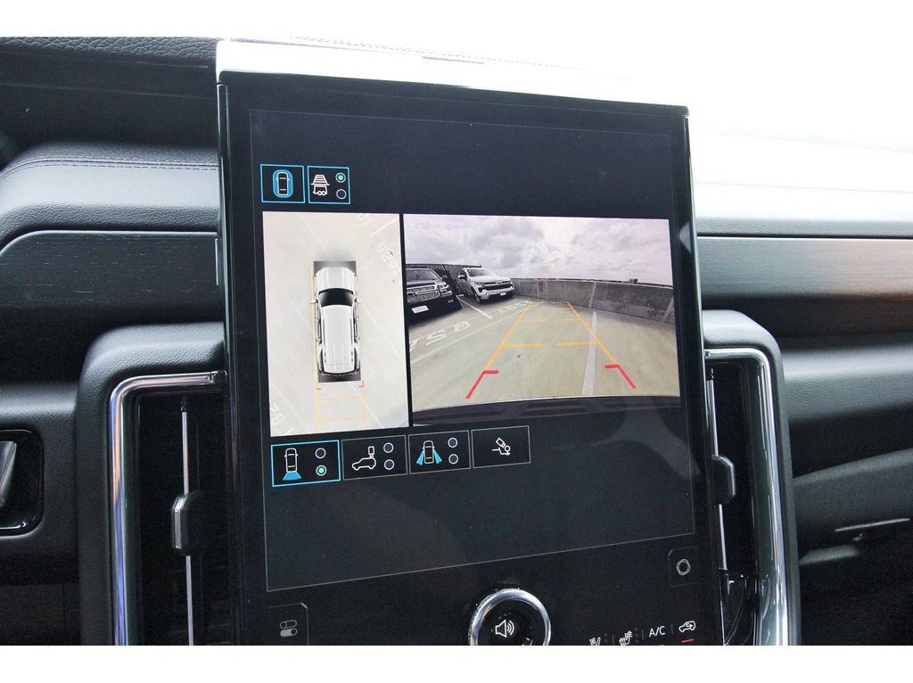 Used 2025 GMC Yukon Denali image 22