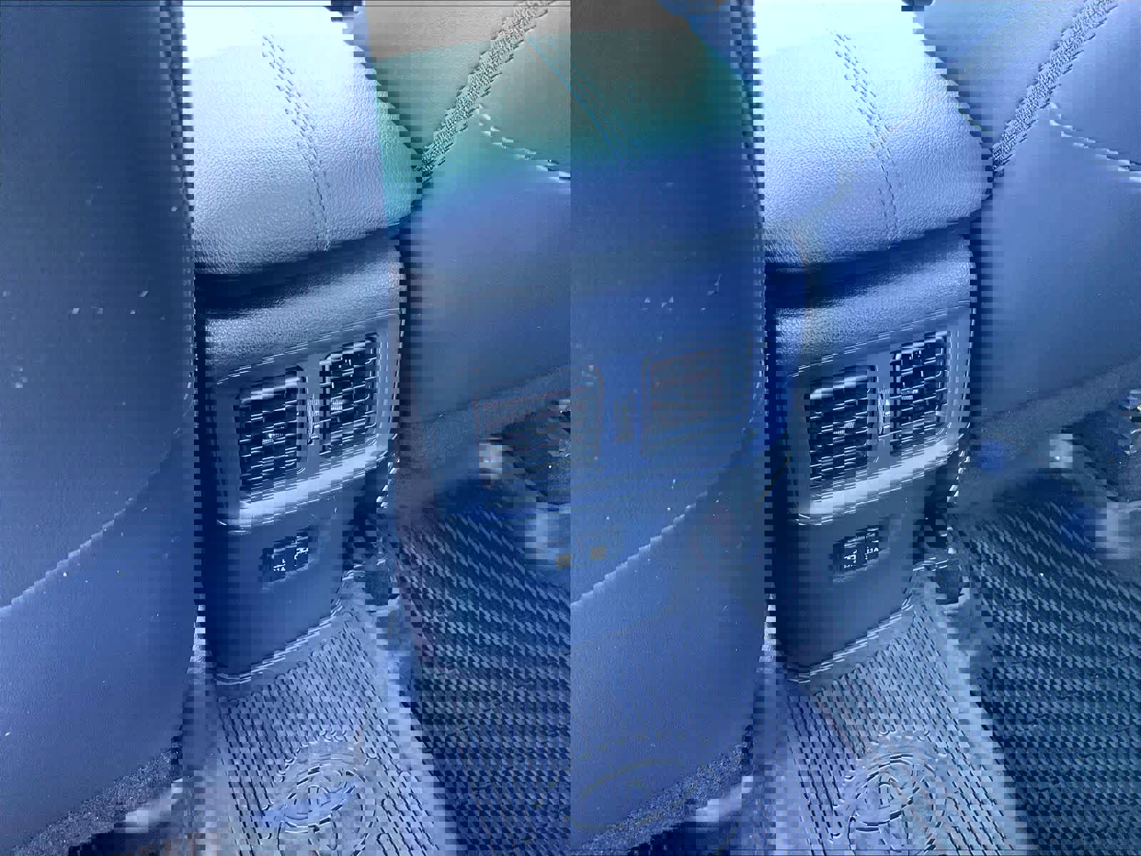 Used 2020 Toyota RAV4 XSE image 28