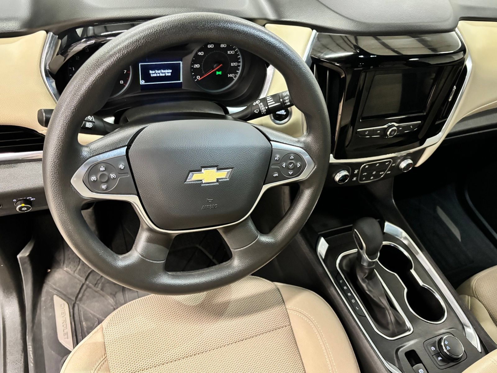 Used 2023 Chevrolet Traverse LS FWD image 15
