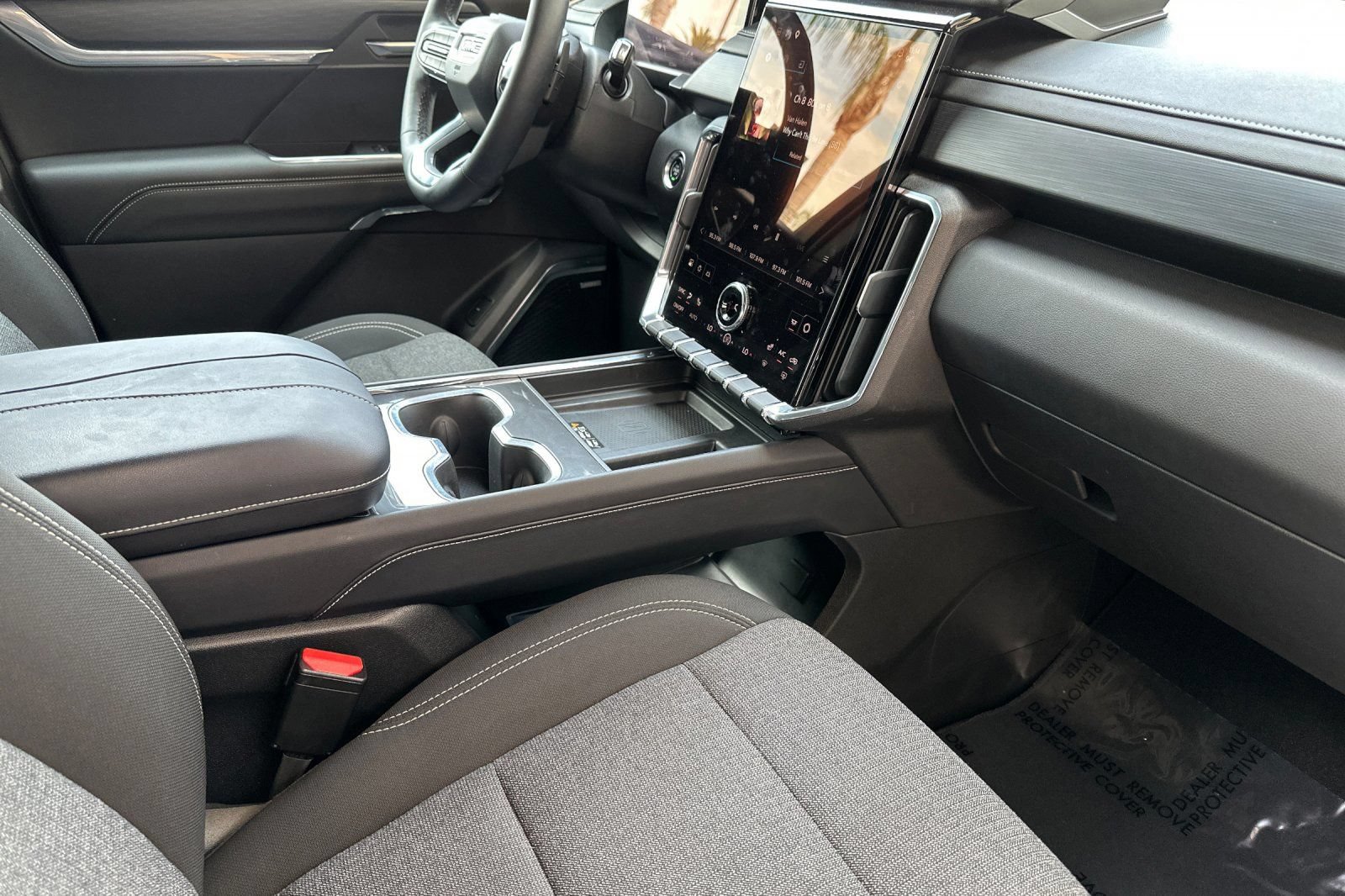 Certified 2025 GMC Acadia Elevation FWD image 18