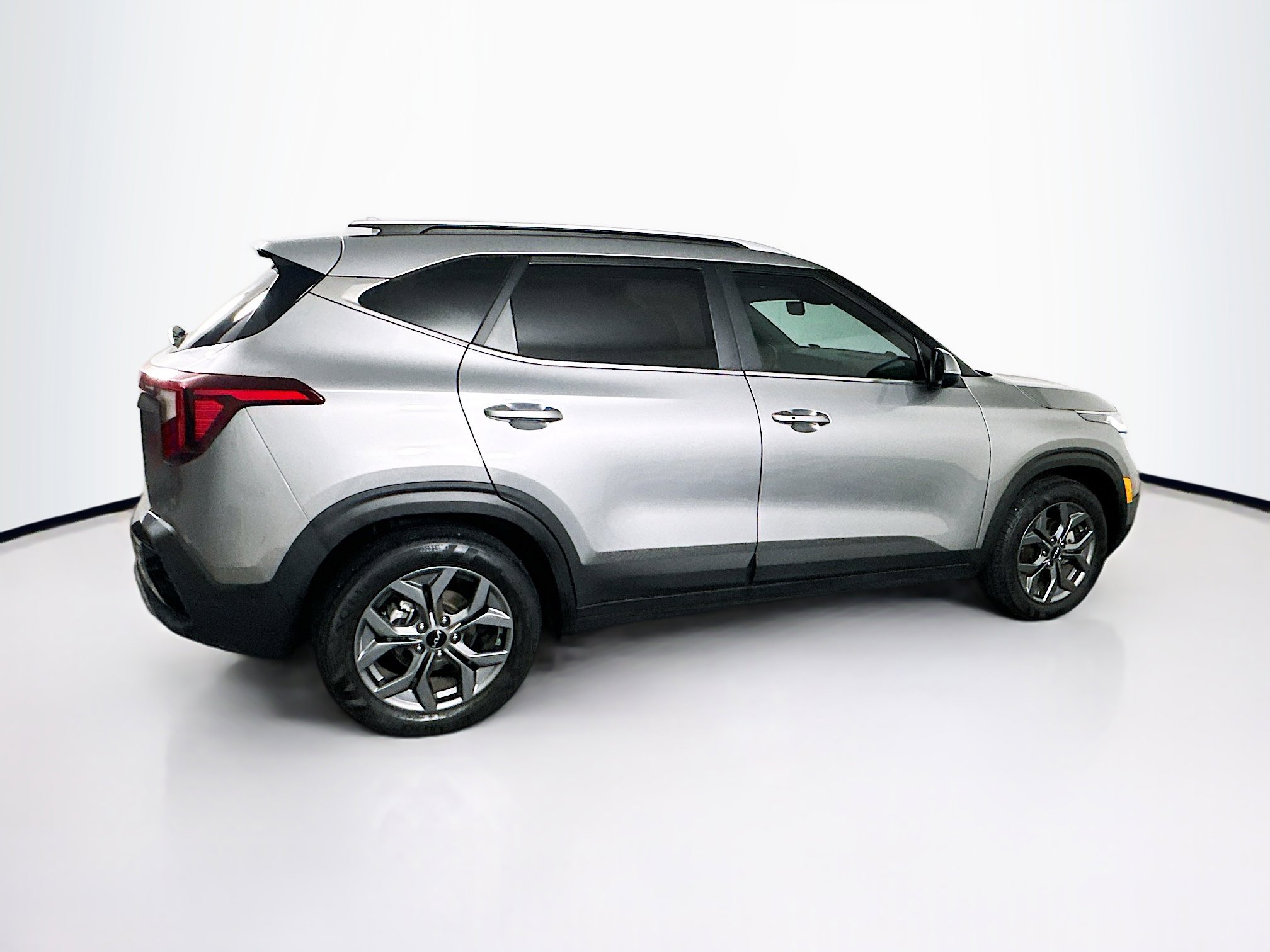 Used 2024 Kia Seltos S image 10