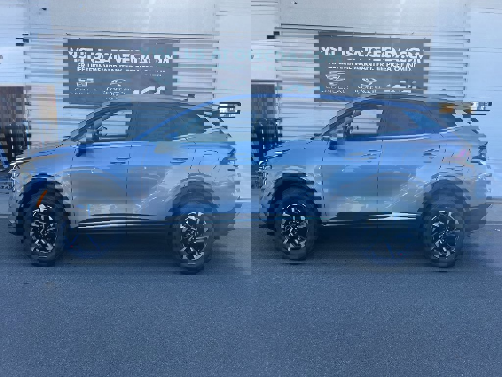 New 2025 Kia Sportage LX image 6