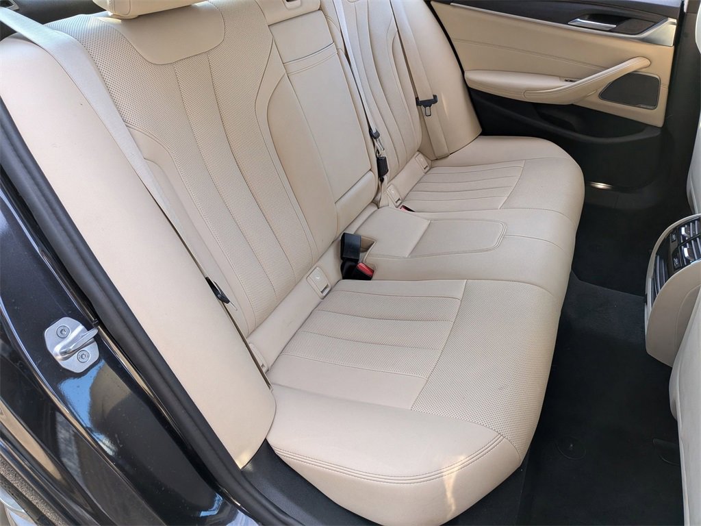 Used 2023 BMW 530i xDrive w/ Premium Package image 29