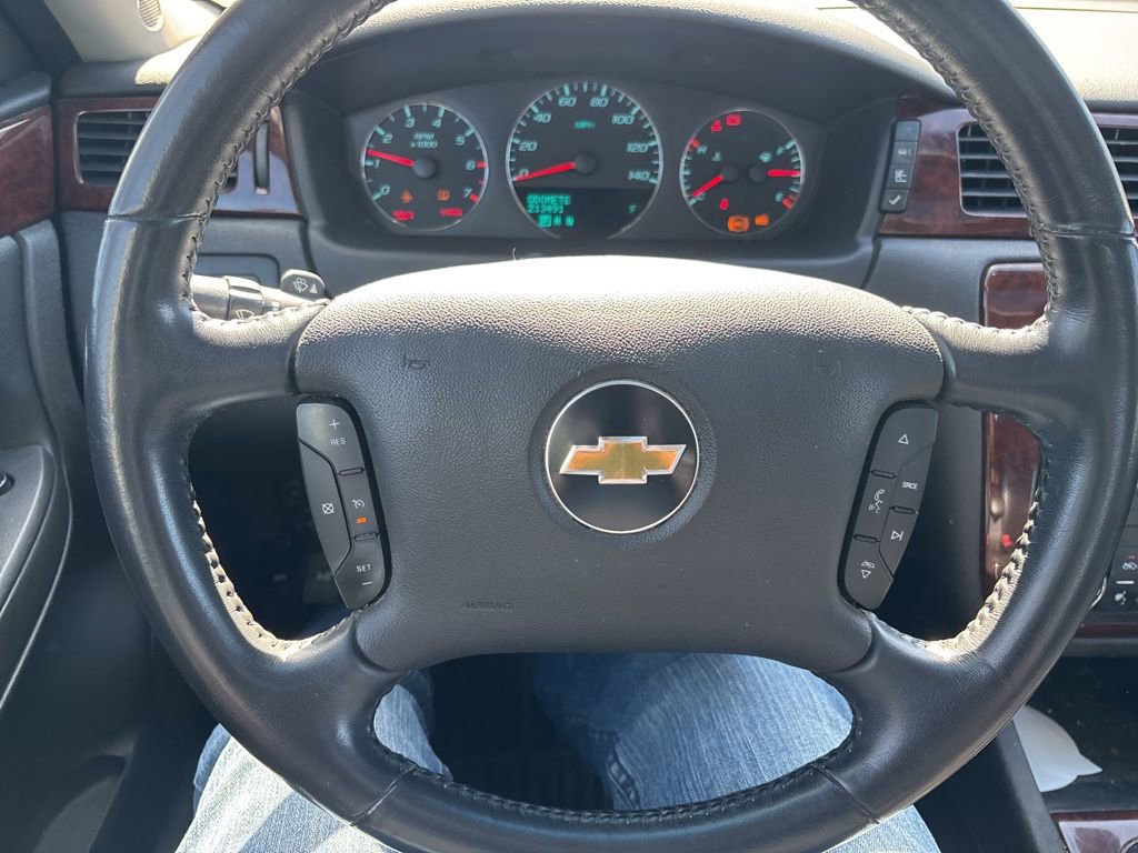 Used 2011 Chevrolet Impala LT w/ Luxury Edition Package image 14