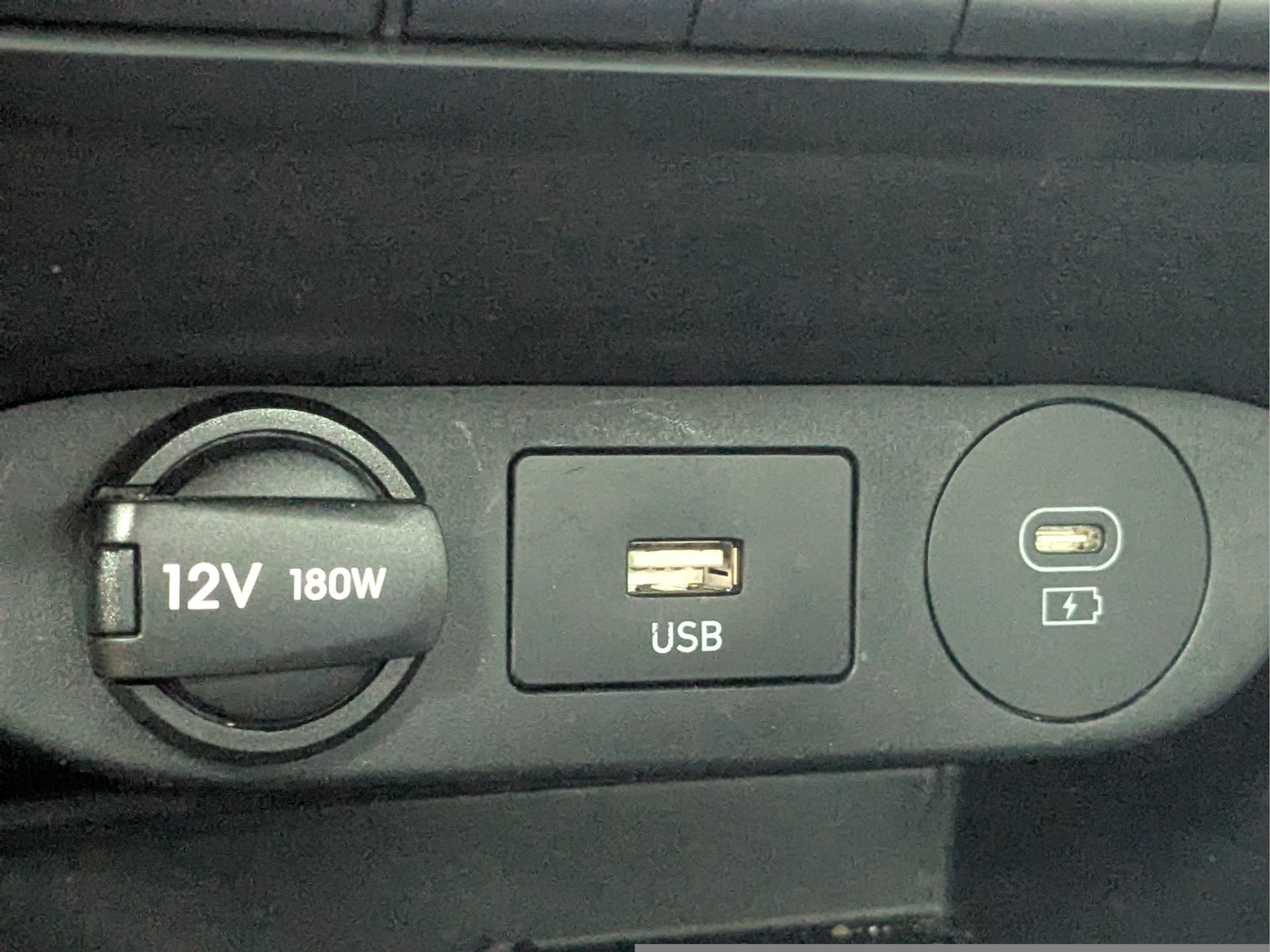 Used 2024 Hyundai Elantra SEL w/ Convenience Package FWD image 17