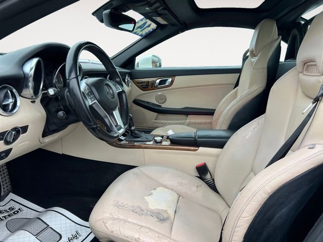 Used 2014 Mercedes-Benz SLK 250 w/ Premium Package image 9