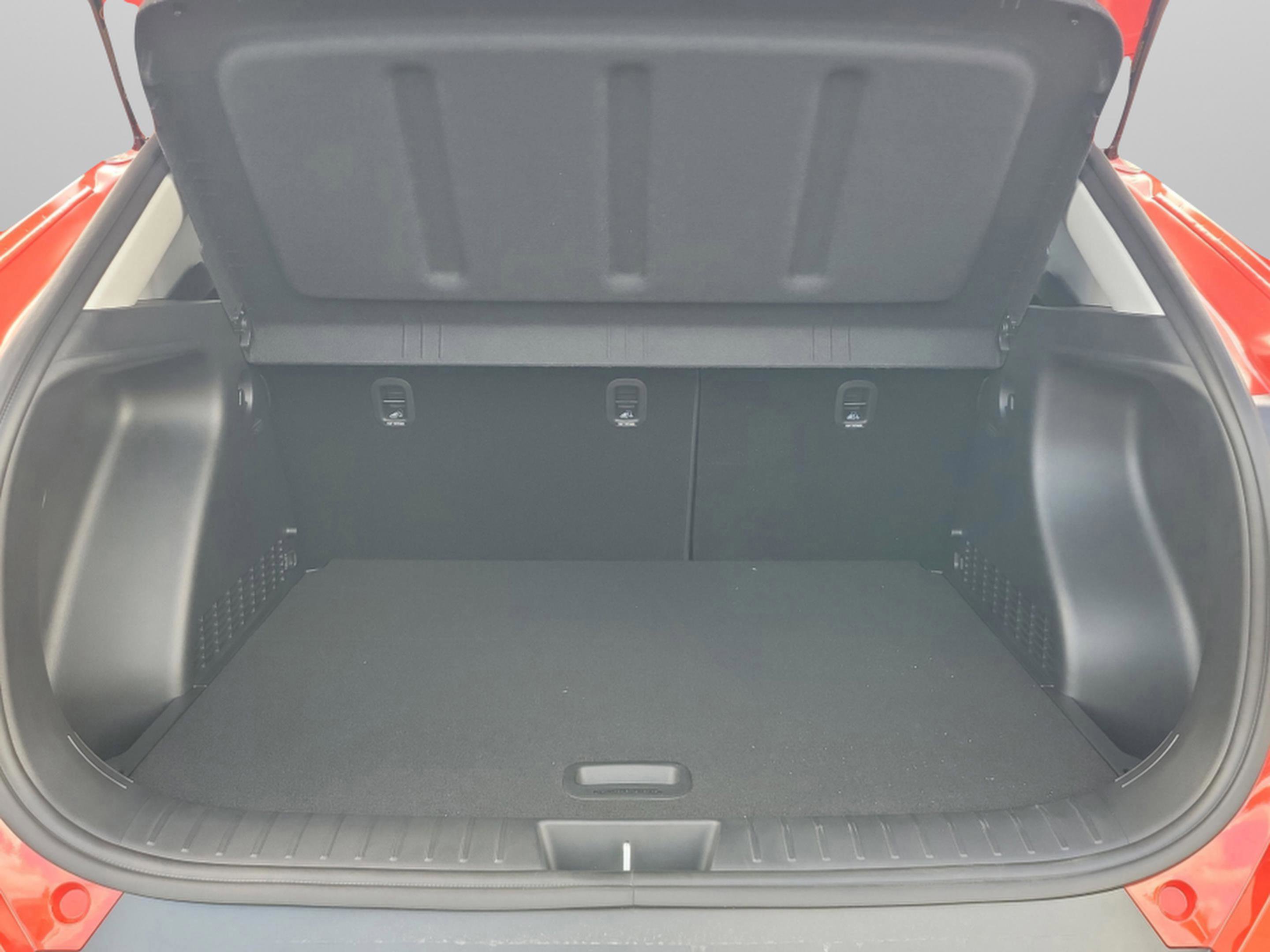 New 2026 Hyundai Kona SEL Premium image 12