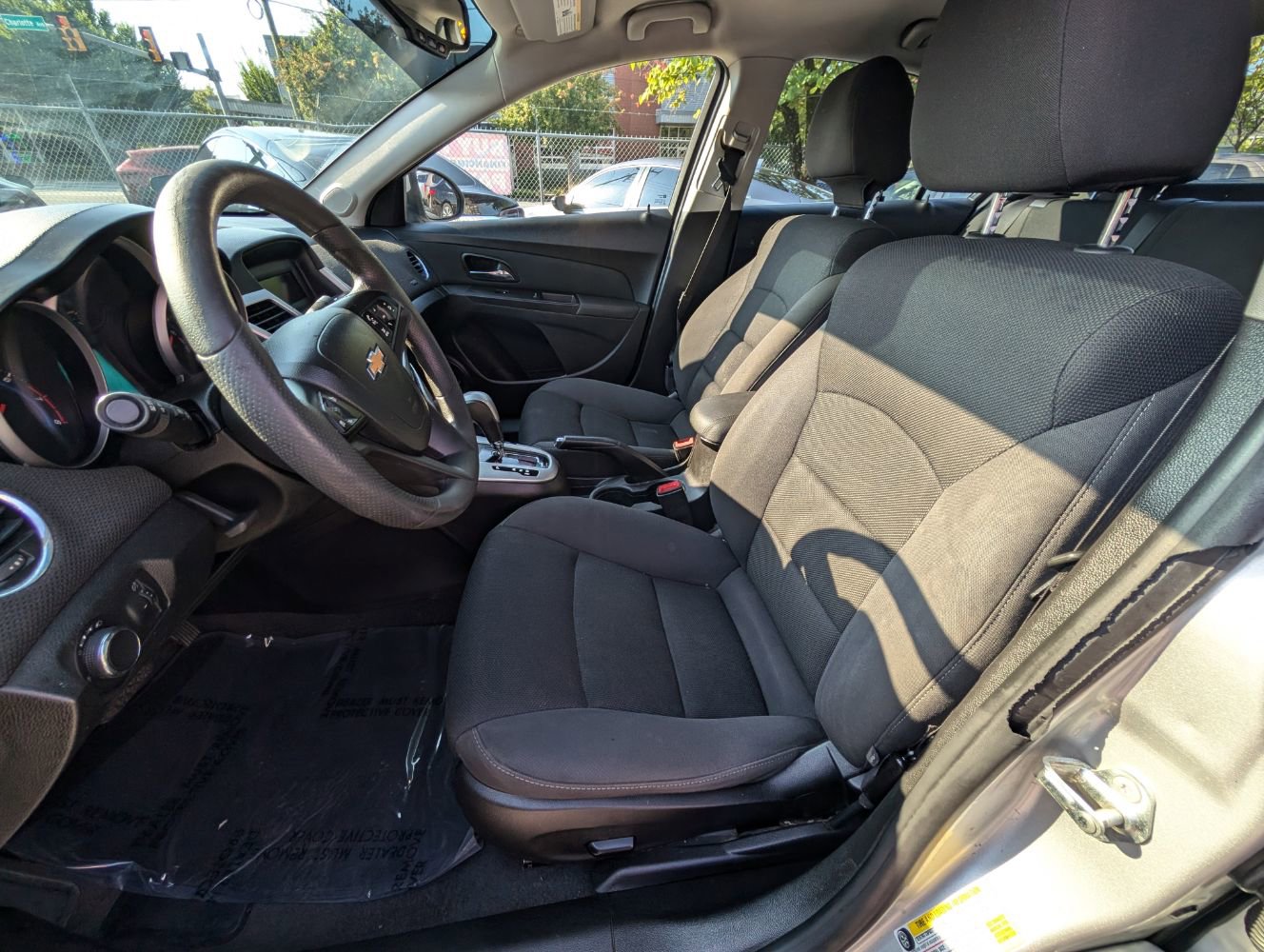 Used 2016 Chevrolet Cruze LT image 15