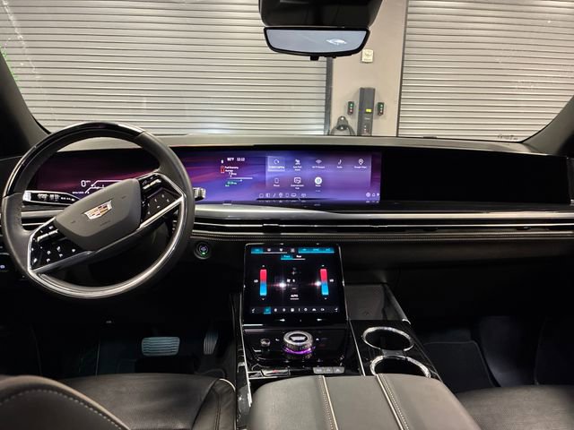 Certified 2025 Cadillac Escalade ESV Sport AWD/4WD image 12